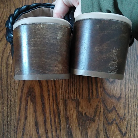 NWOT ABLE Black Whiley Clogs size 8M - Picture 5 of 6